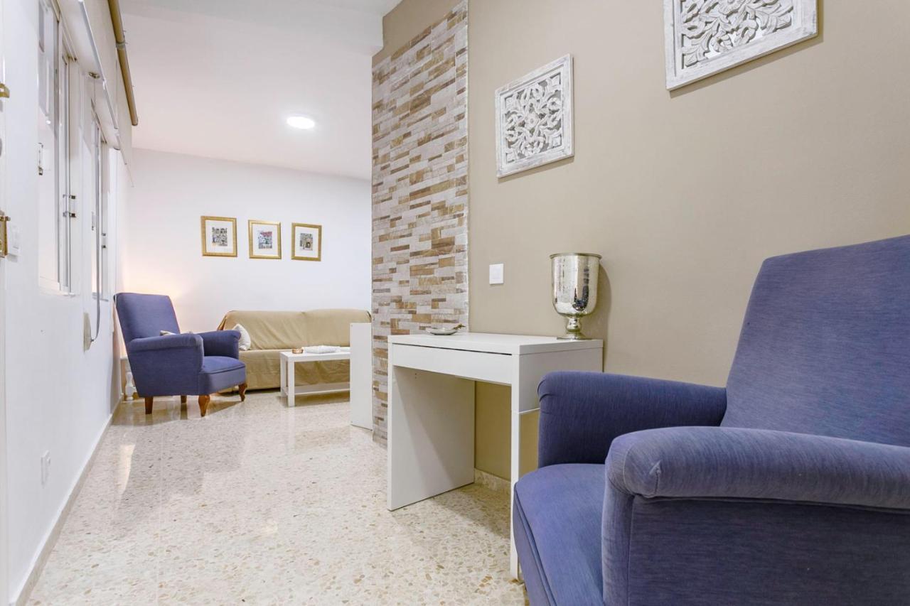 Apartamentos Sta Maria La Blanca Seville Exterior photo